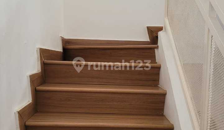 House. neat. ready. to live. cluster. cool. 2