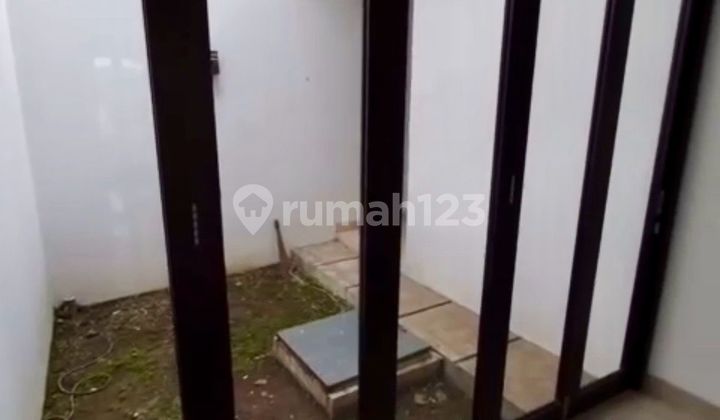 Disewakan Rumah 2 lantai Siap Huni di Batununggal Indah 2