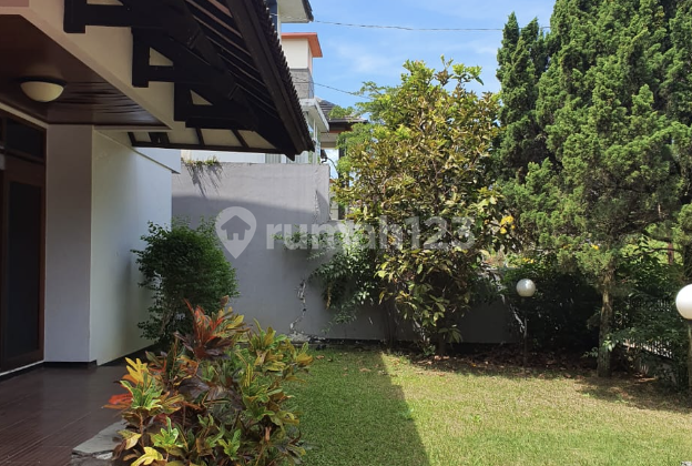Dijual Rumah Tinggal 2 Lantai Daerah Elit Setramurni Bandung 1
