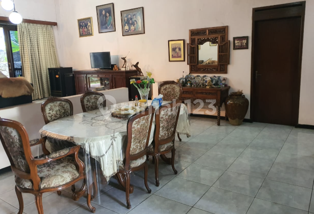 Dijual Rumah Tinggal 2 Lantai Daerah Elit Setramurni Bandung 2