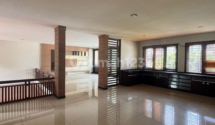 For Sale Semi-Furnished Exclusive House in Setraduta Bandung 2