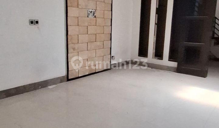 Disewakan Rumah 2 Lantai Di Batununggal Bandung 1