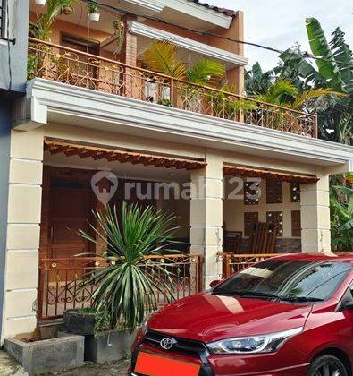 Dijual Cepat - Lokasi Rumah +/- 500 M dari pintu tol Sawangan - Antasari - Rumah dalam Cluster - Ada halaman/kebon di lt 2 - Tempat cuci dan jemur di lantai 2 & 3 - Kamar berjendela menghadap ke luar rumah - Sirkulas udara sangat bagus - Siap huni 1