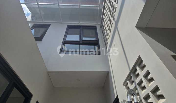 Rumah Pusat Kota Bandung Di Sayap Turangga