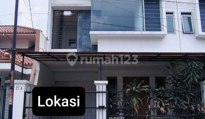 Dijual Rumah Semi Furnished Jalan Kembar Bandung
