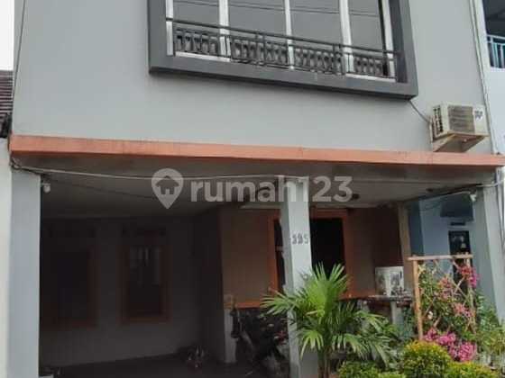 Jual Rumah Cantik 3 Lantai di Sariwangi Bandung Utara Jual Rumah Cantik 3 Lantai di Sariwangi Bandung Utara