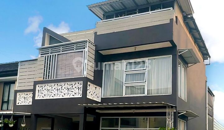 Rumah di Buahbatu Square Kawasan Transmart, Lantai 1 bisa Buat Usaha. Bagus dan Mewah