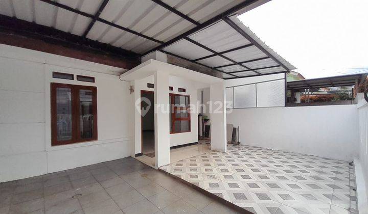 Disewakan Rumah Dekat Stt Telkom – Permata Buah Batu, Bandung 1