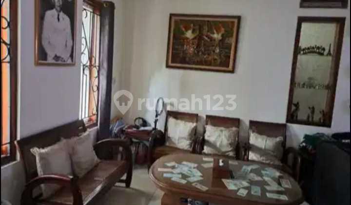 Disewakan Rumah 2 Lantai Siap Huni – Komplek Margahayu Raya 2