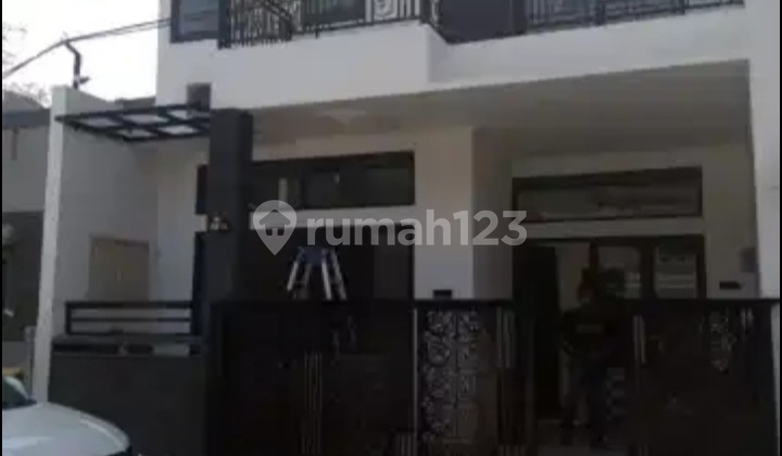 Rumah Siap Huni Semi Furnished 2 Lt Di Buah Batu Regency 2