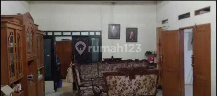 Rumah Pinggir Jalan Besar Di Sindang Sari Antapani – Lebar 13m, Cocok Usaha & Hunian