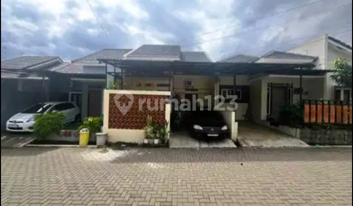 For Sale Ready-to-Live Home – Pinus Regency Bandung 2