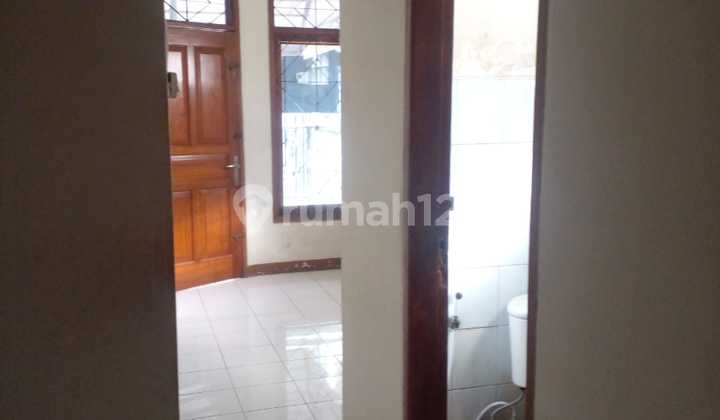 2-story house, old building, sturdy, ready to occupy, Indramayu Antapani complex. 2