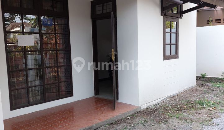 Dijual Rumah Siap Huni – Jl. Merkuri, Komplek Margahayu Raya
