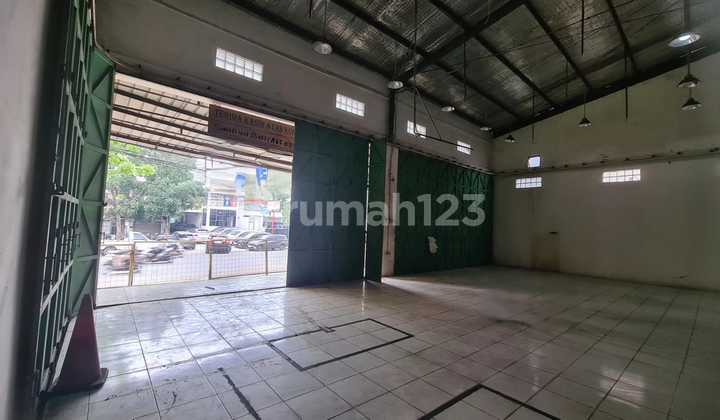 Ruang Usaha di mainroad Moch Toha, Bandung