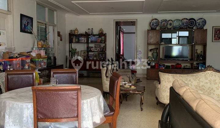 Rumah Heritage dekat Gedung Sate area Dago, Bandung