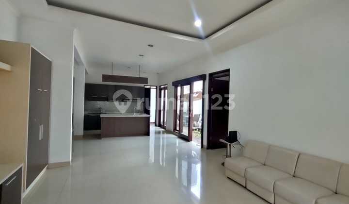 Single-Storey Batununggal House Ready to Use Attractive Price