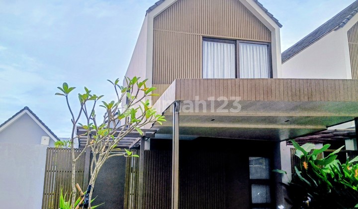 Disewakan Villa 2 Lantai Fully Furnished Berada Dikawasan Premium