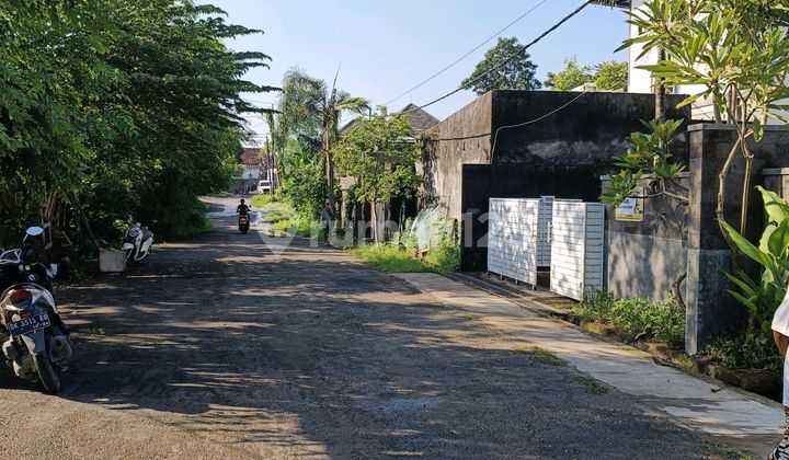 Villa 3 Lantai Fully Furnished Dipusat Kota