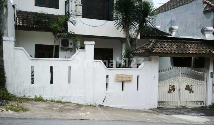 Rumah 2 Lantai Disewakan di Gatsu Barat Rumah 2 Lantai Disewakan di Gatsu Barat