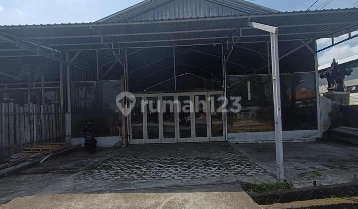 Disewakan Ruang Usaha Dipinggir Jalan Utama Disewakan Ruang Usaha Dipinggir Jalan Utama