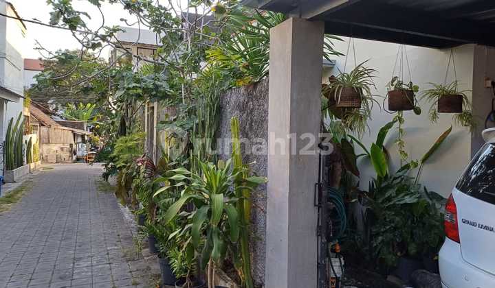 Disewakan Rumah Semi Villa Berawa 2