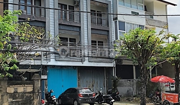 Rental or Sale 3-Story Shop House Rental or Sale 3-Story Shop House