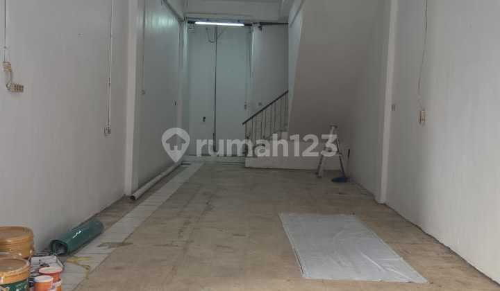 For Rent Fast – Strategic Shop House in Central Jakarta 2