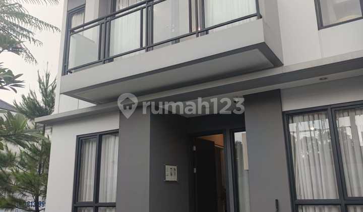 Dijual Cepat Rumah Siap Huni di Cluster Lily Paramount Petals Dijual Cepat Rumah Siap Huni di Cluster Lily Paramount Petals