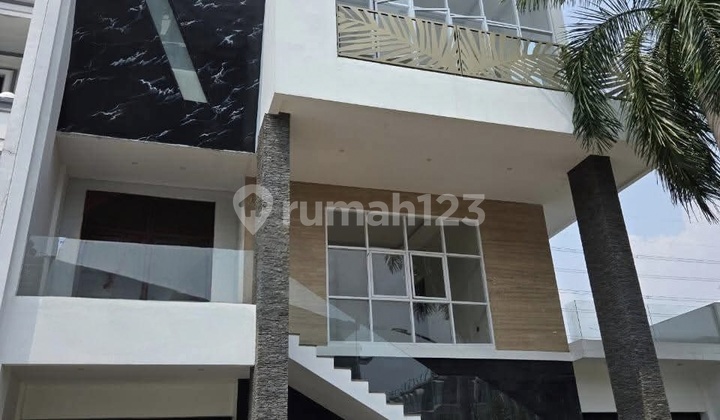 Dijual :rumah. Mewah Cluster. Florence. Pik Rumah