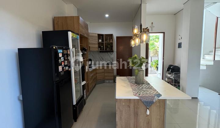 Rumah Jarang Ada Furnished di Palm Sunset Residence Seminyak 1