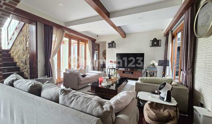 Rumah Sangat Keren dan Bagus di Resort Dago Pakar