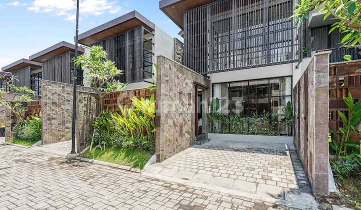 Fully Furnished Villa in the Center of Batubolong, Canggu, Bali