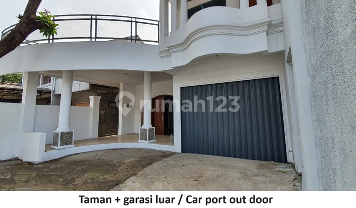 Strategic 3-story Rental House in Caringin, Bandung City Strategic 3-story Rental House in Caringin, Bandung City