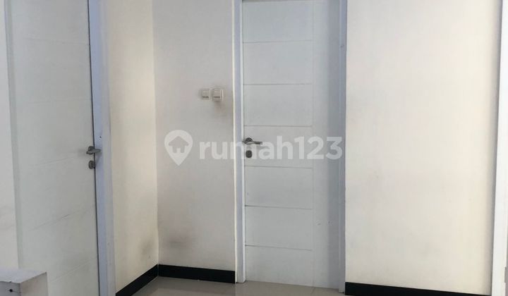 Rumah Minimalis Di Tki V Sommerville di Taman Kopo Indah 2