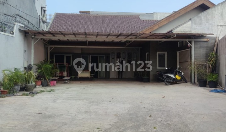 Former Warehouse Ex fabric warehouse in Sumbersari Bandung