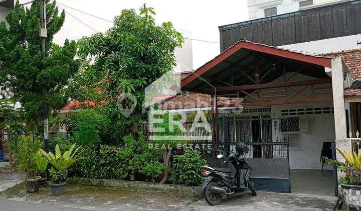 Lahan dengan Lokasi Strategis di Tengah Kota namun Tidak Bising dan Cukup Nyaman dengan Akses Mudah ke Segala Fasilitas Umum