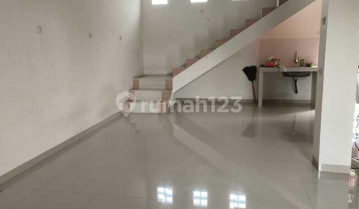 Shop House in Good Condition and Prime Location for Business in Jatinangor, Sumedang 2