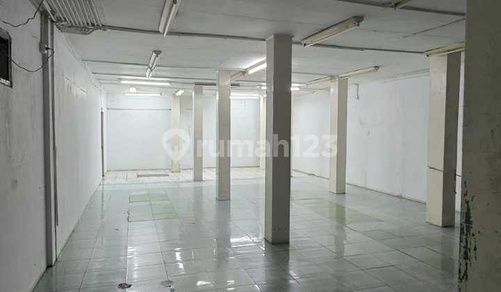 Ready-to-Use 2-Story Shop House Suitable for Minimarket near KCIC Area / Rancaekek Station.