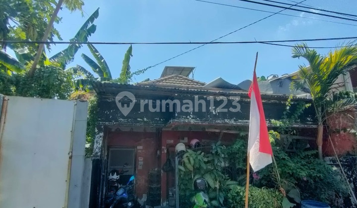 3-Story House Ready to Occupancy with Freehold Certificate in Kenjeran 2