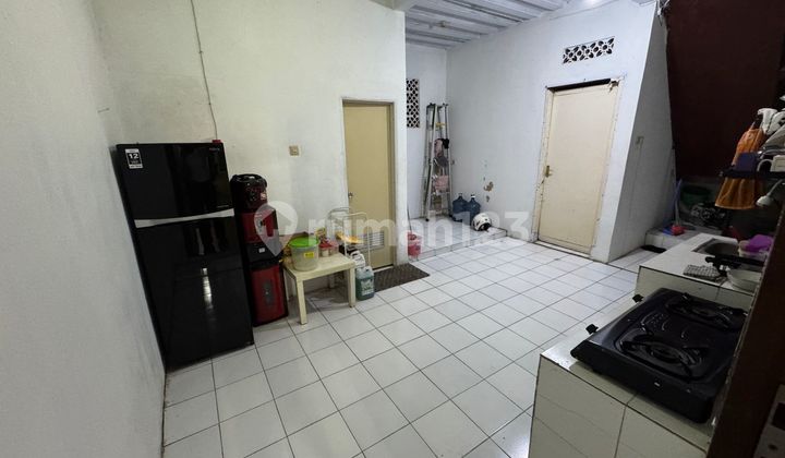 Rumah di Fatmawati, Bisa Untuk Tempat Usaha. Unfurnished 2