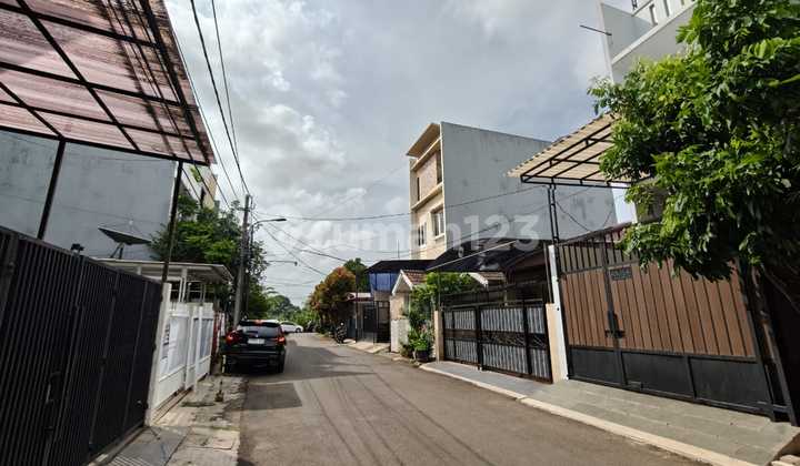 For Sale Ready-to-Occupy Home in Janur Asri Kelapa Gading