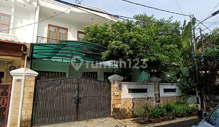 For Sale: Ready-to-Occupy House in Janur Hijau, Kelapa Gading, North Jakarta.