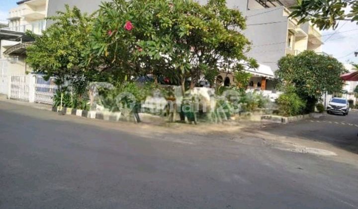 Quick Sale Corner House in Kelapa Gading, North Jakarta. 1