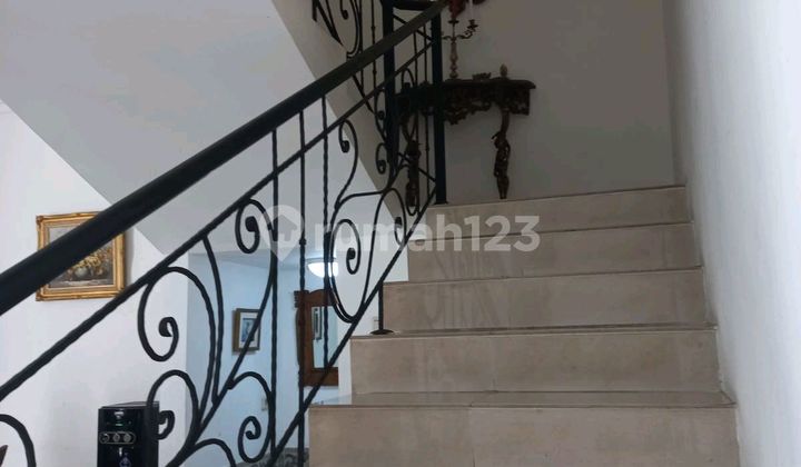 Jual Rumah Bagus 2 Lantai Bintaro Tengah Sektor 2 Jual Rumah Bagus 2 Lantai Bintaro Tengah Sektor 2