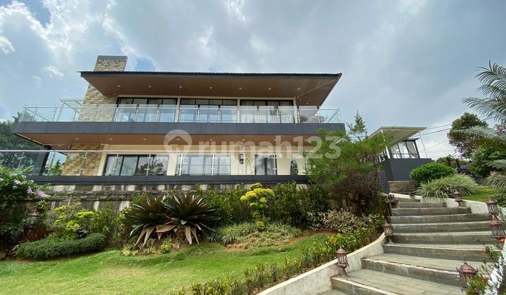 Villa Mewah Eksklusif Cisarua - Private Resort di Atas Awan