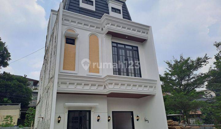 Rumah Gaya American Classic Dekat Kampus Ternama, Di Jaksel, Shm 2