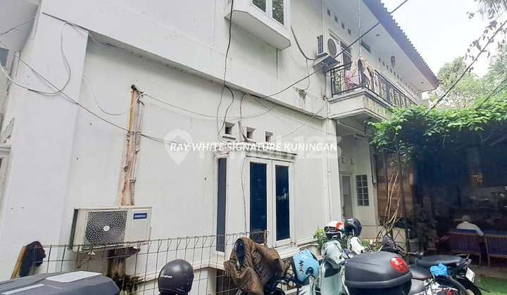 Dijual Rumah Hook Cocok Untuk Kantor atau Usaha Lokasi Strategis di Panglima Polim 