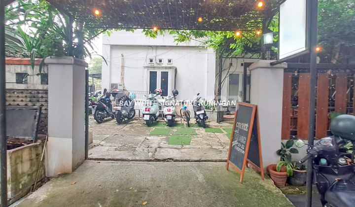 Dijual Rumah Hook Cocok Untuk Kantor atau Usaha Lokasi Strategis di Panglima Polim 