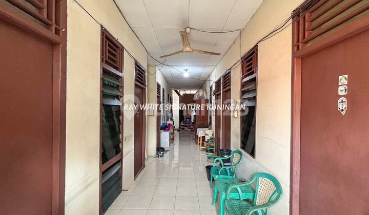 Strategic Boarding House for Sale in Setiabudi - Busy Location, High Investment Opportunity! 2